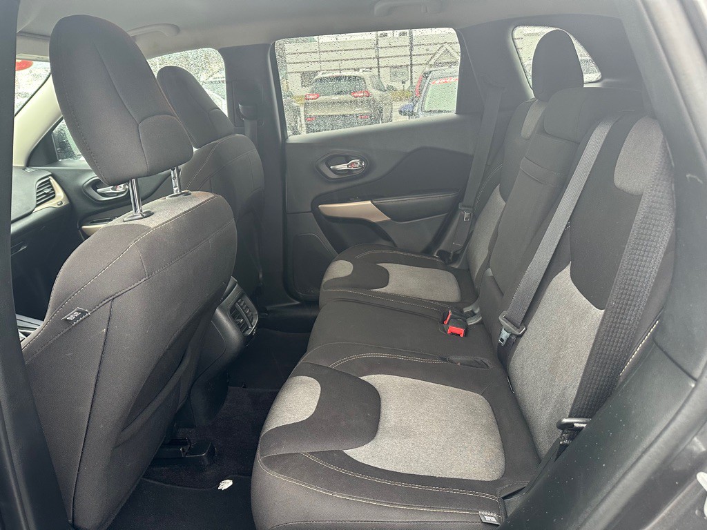 2018 Jeep Cherokee Image 4