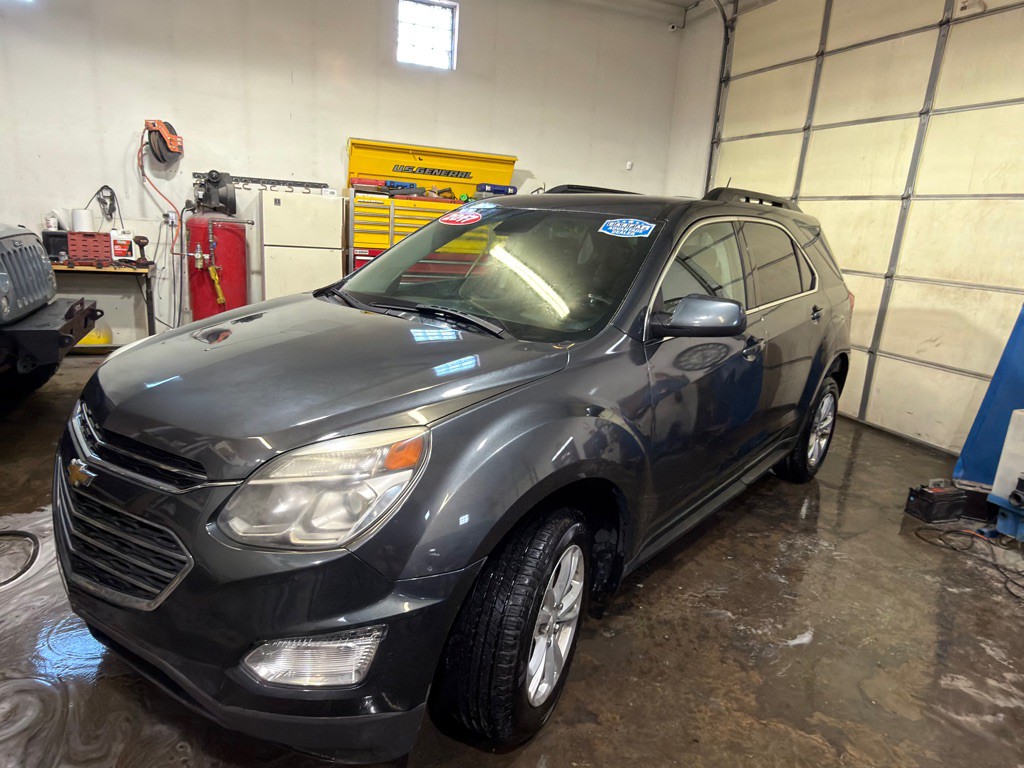 2017 Chevrolet Equinox Image 2