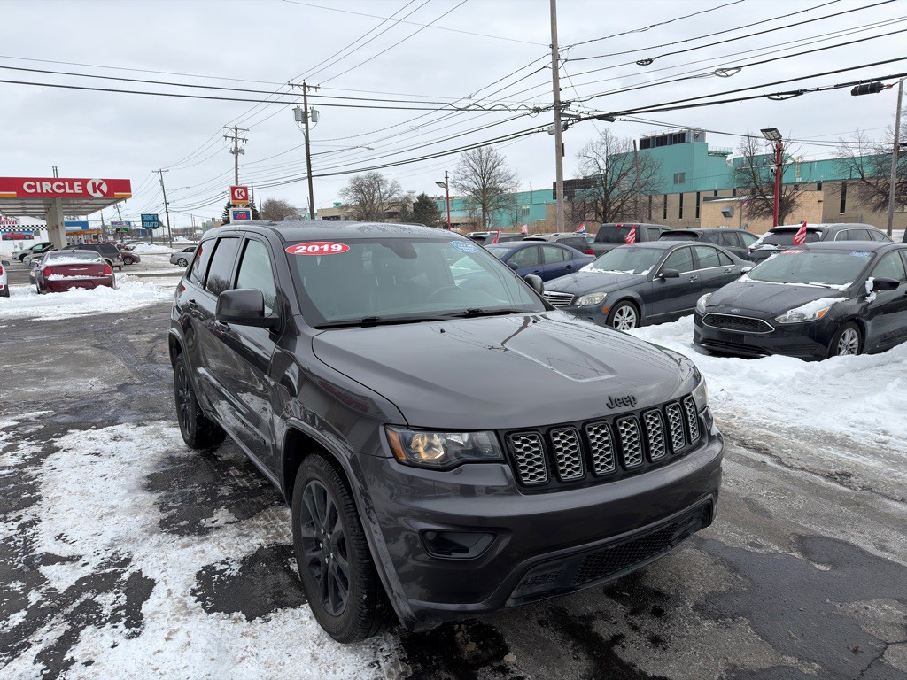 2019 Jeep Grand Cherokee Image 2