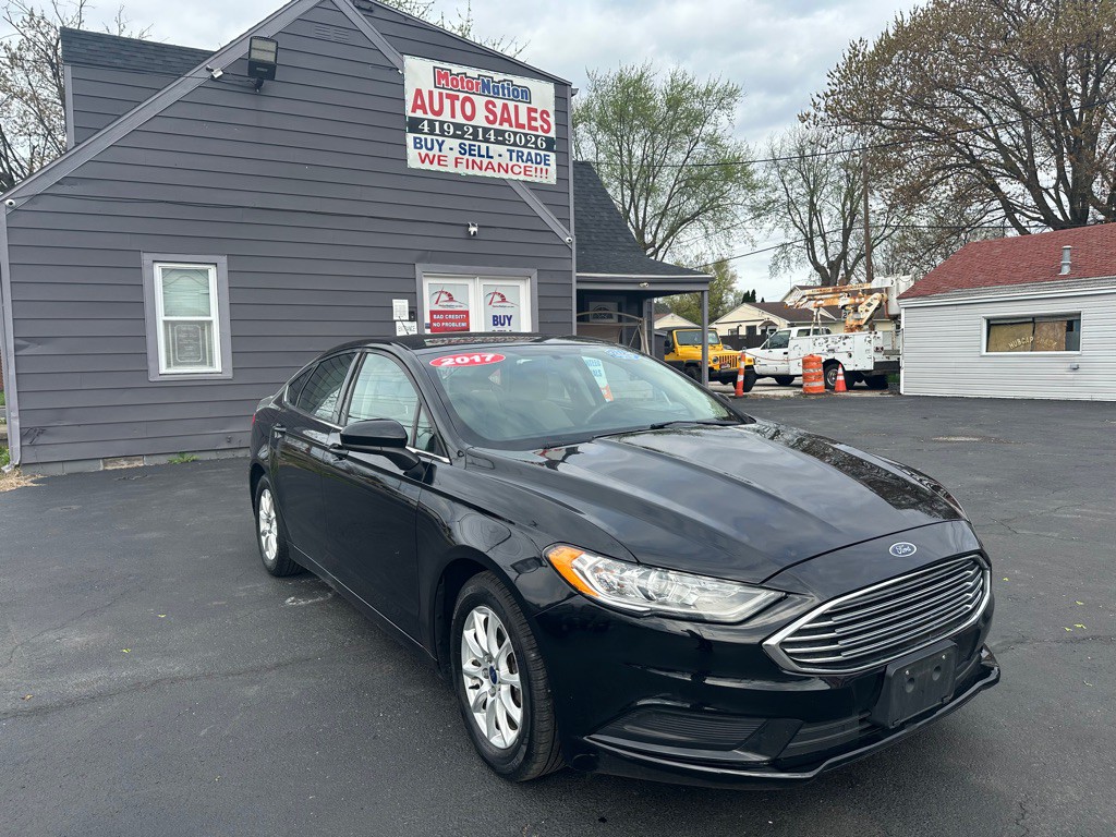 2017 Ford Fusion Image 2