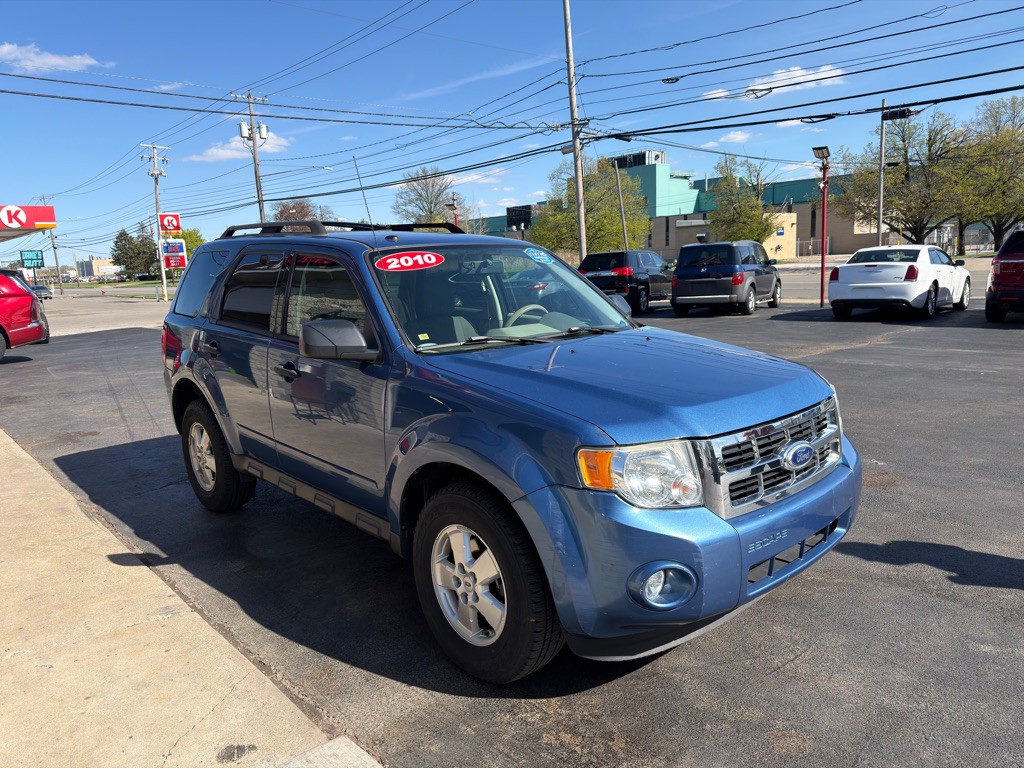 2010 Ford Escape Image 2