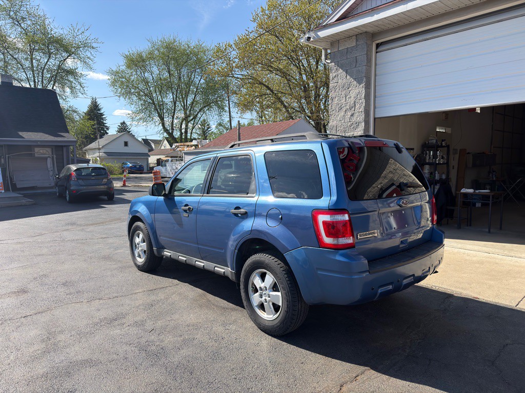 2010 Ford Escape Image 4
