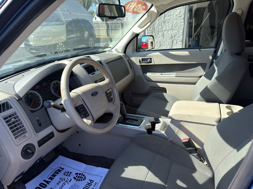 2010 Ford Escape Image 8