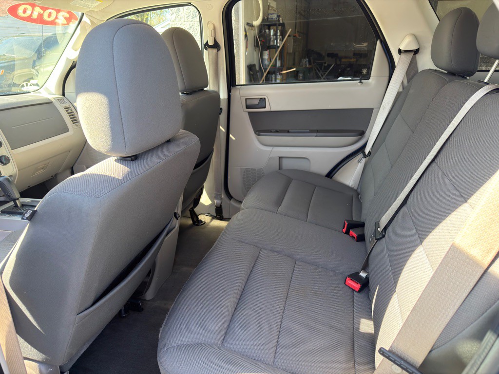 2010 Ford Escape Image 9