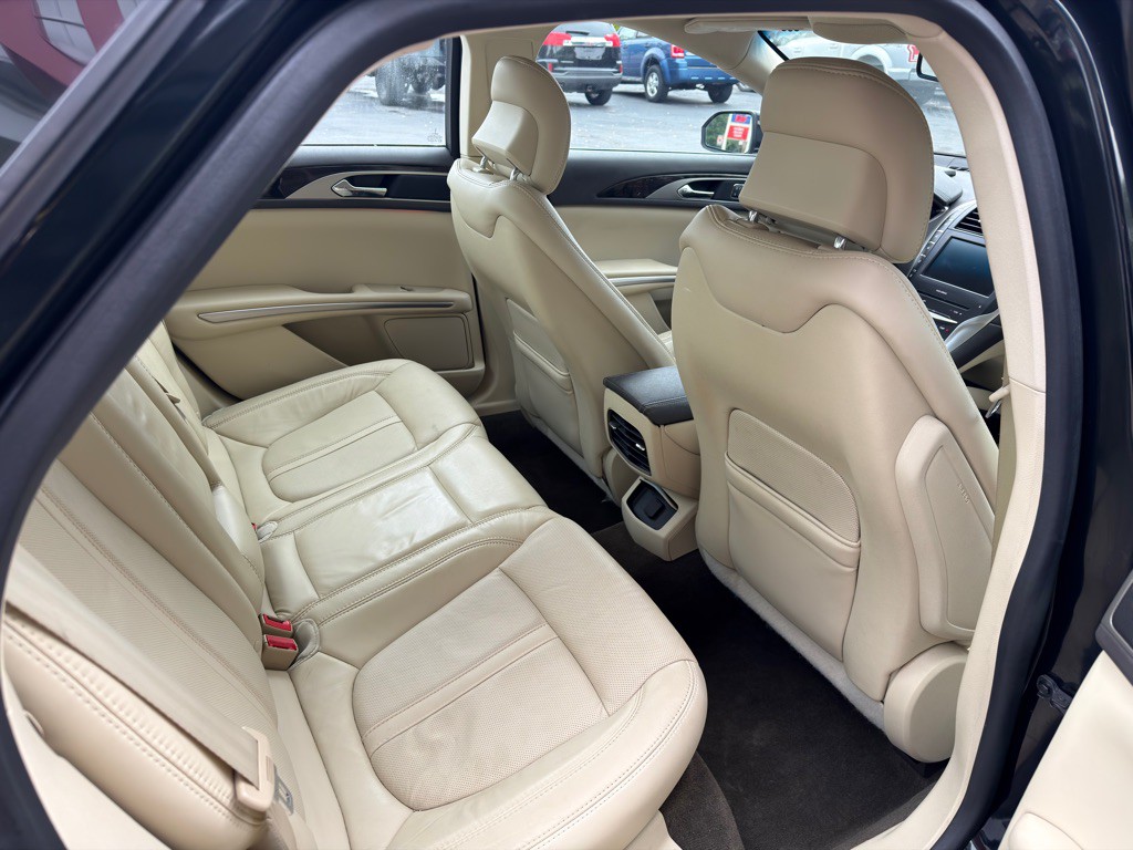 2014 Lincoln MKZ Image 8