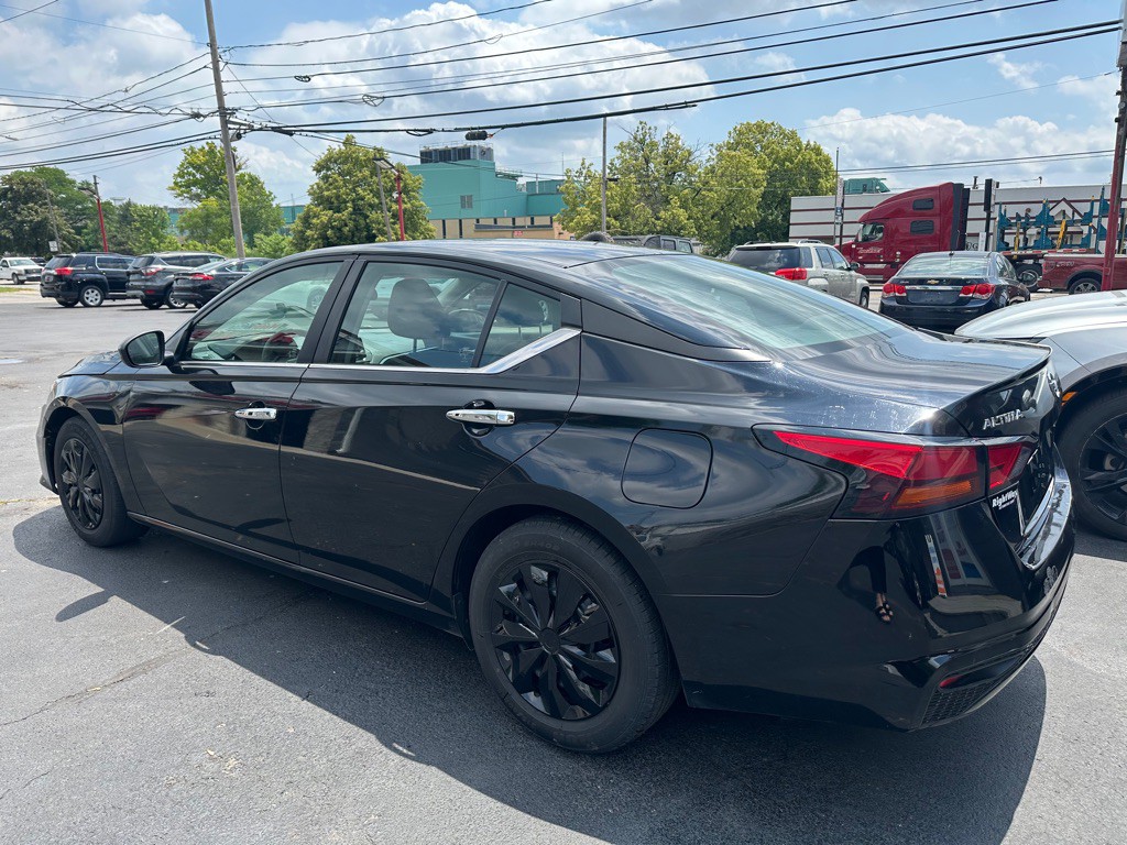 2022 Nissan Altima Image 4