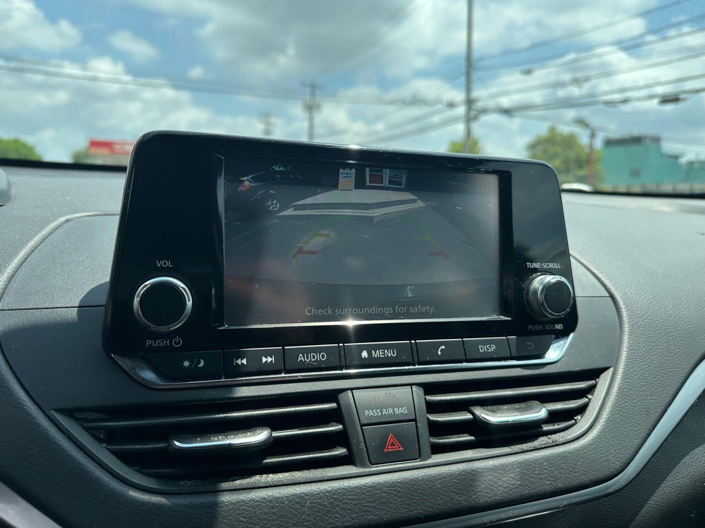 2022 Nissan Altima Image 9
