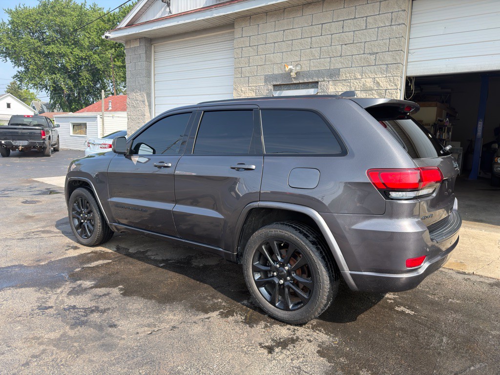 2020 Jeep Grand Cherokee Image 4