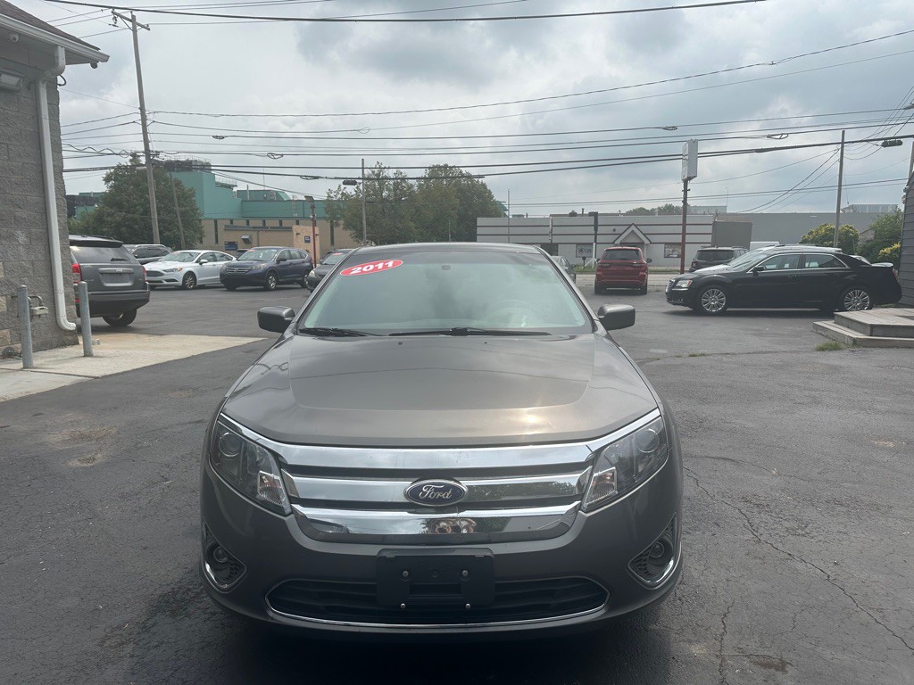 2011 Ford Fusion Image 2