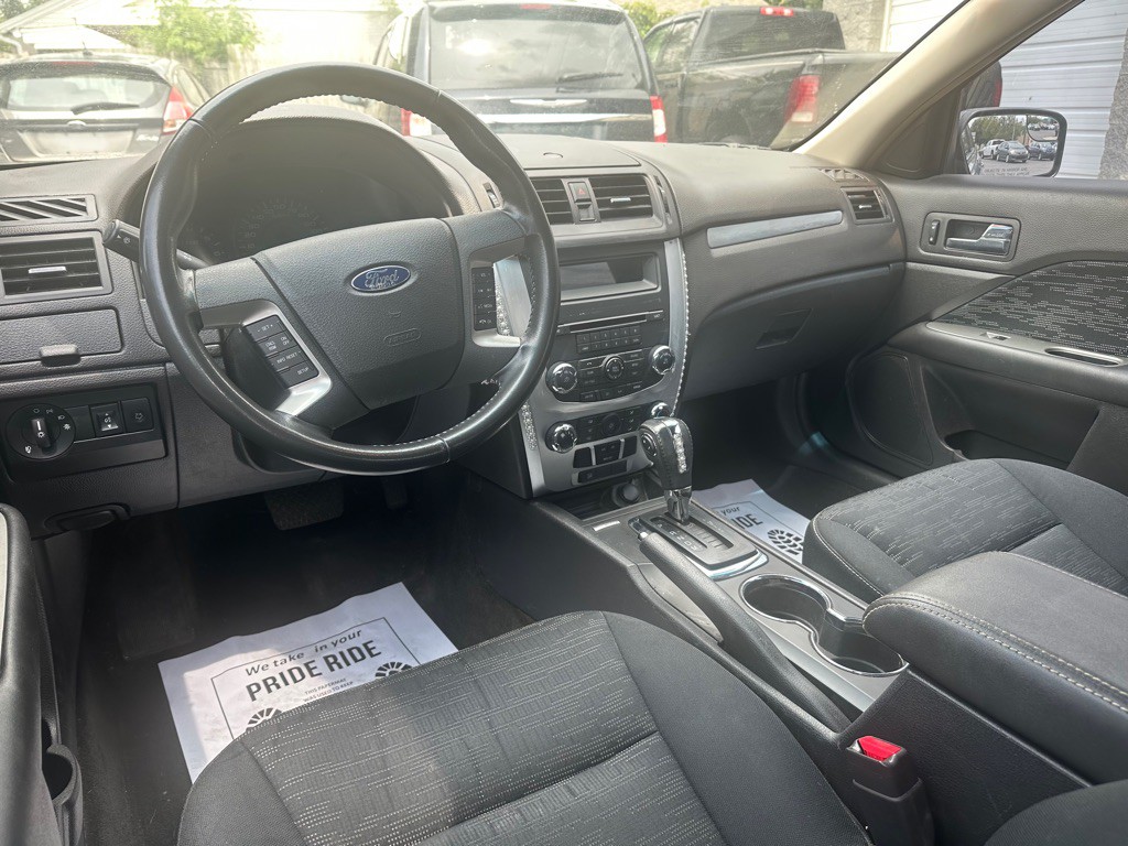 2011 Ford Fusion Image 8
