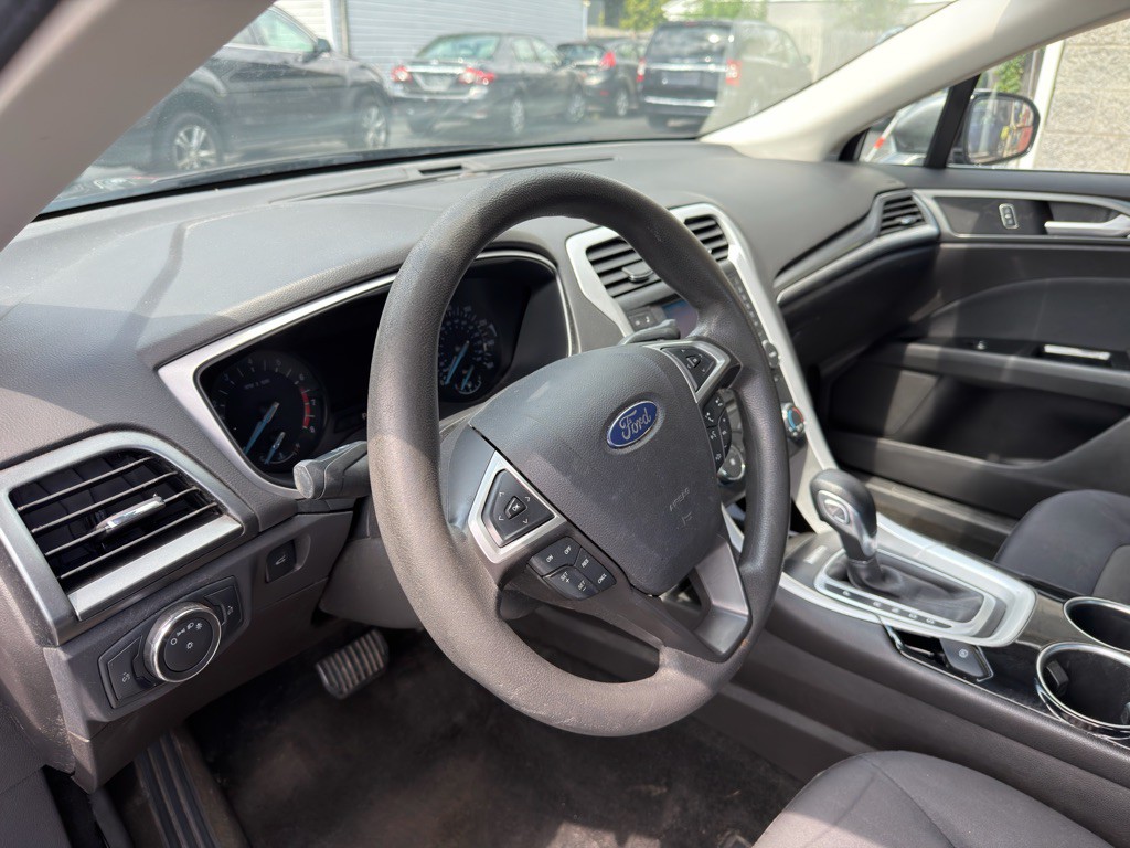 2013 Ford Fusion Image 9