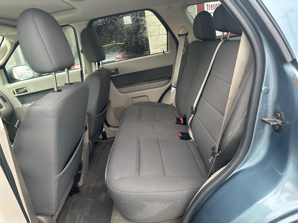 2010 Ford Escape Image 8
