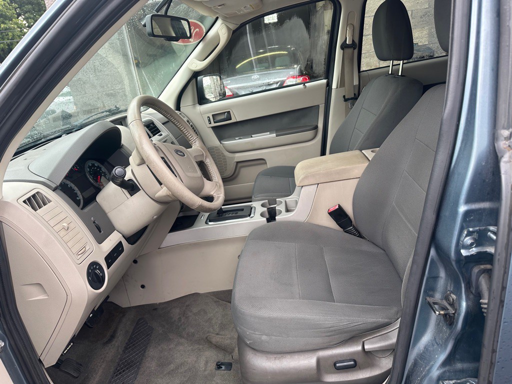 2010 Ford Escape Image 10