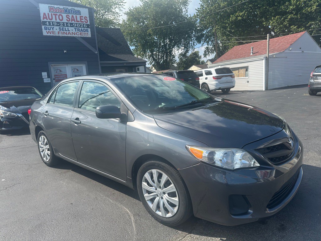 2013 Toyota Corolla Image 2
