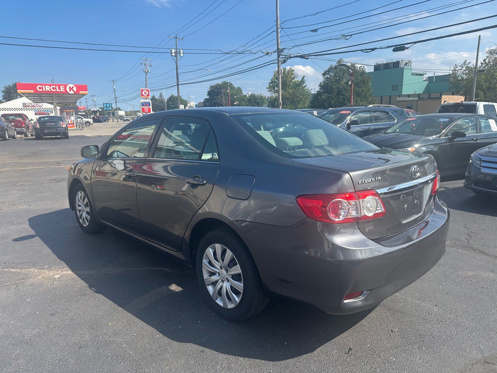 2013 Toyota Corolla Image 4