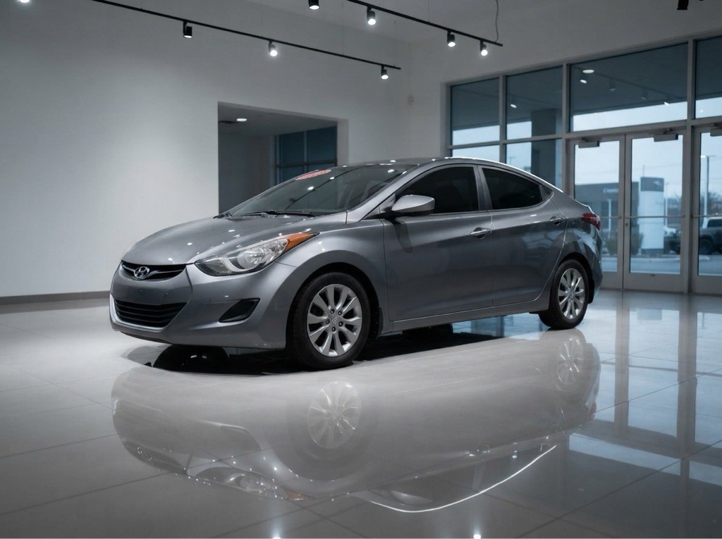 2013 Hyundai Elantra Image 1