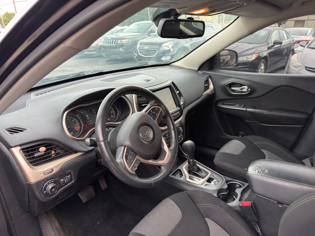 2014 Jeep Cherokee Image 8