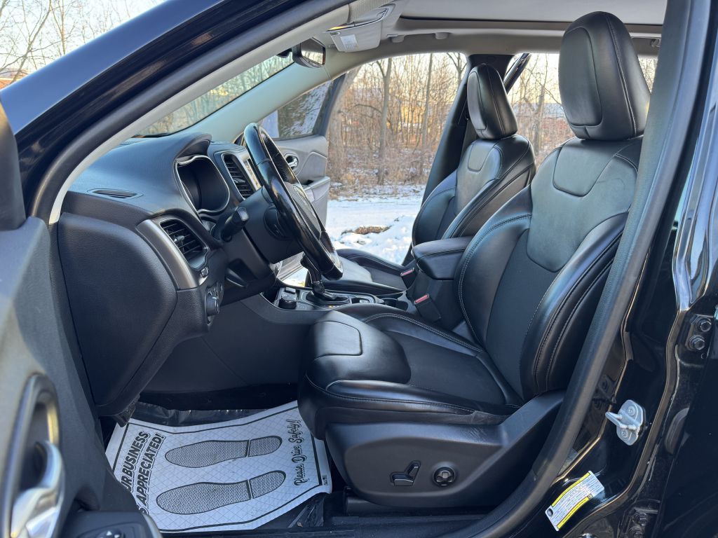 2019 Jeep Cherokee Image 5