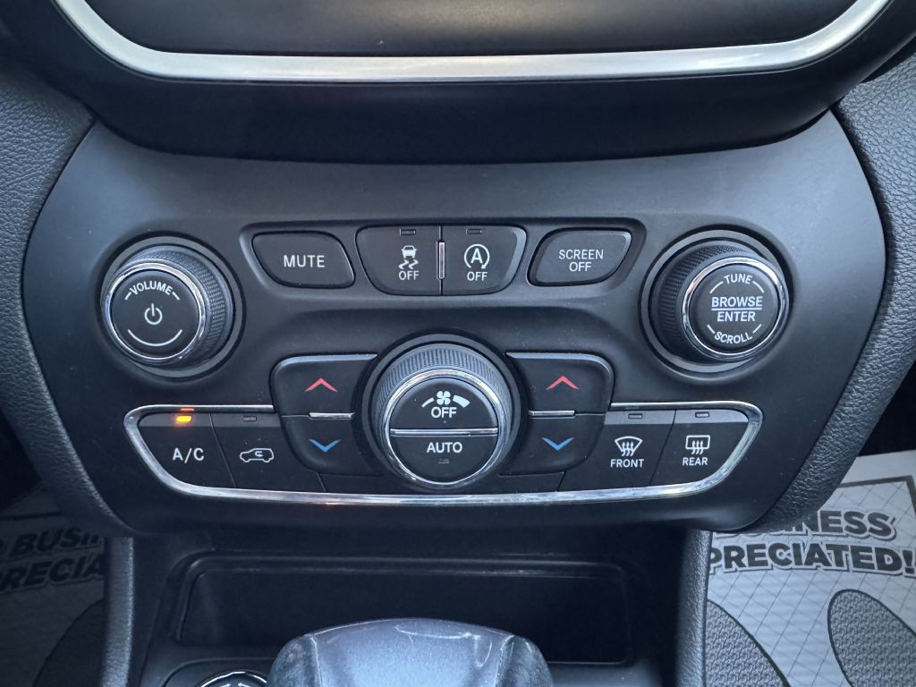 2019 Jeep Cherokee Image 17