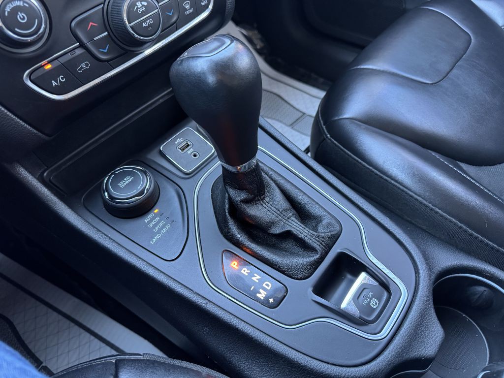 2019 Jeep Cherokee Image 18