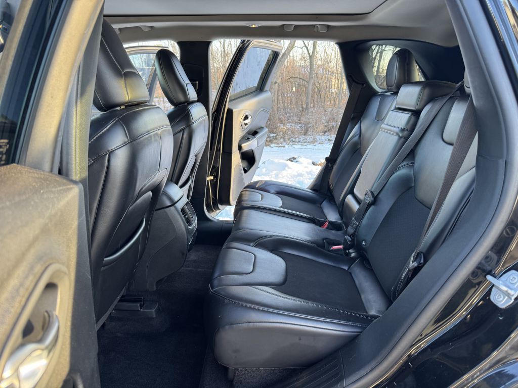 2019 Jeep Cherokee Image 19