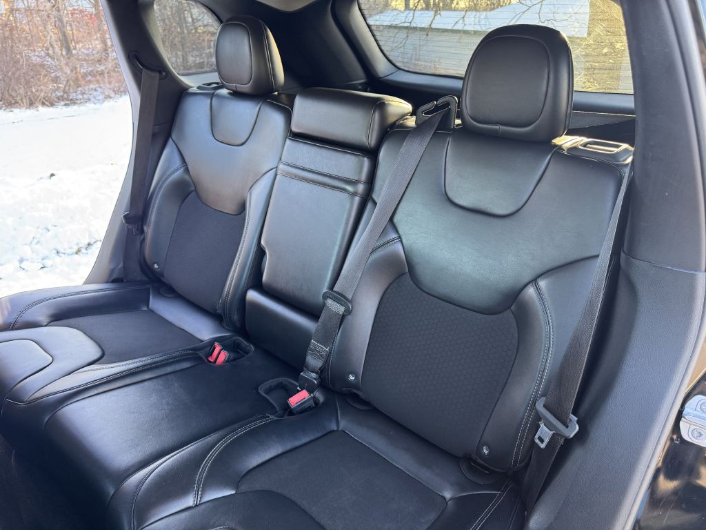 2019 Jeep Cherokee Image 22