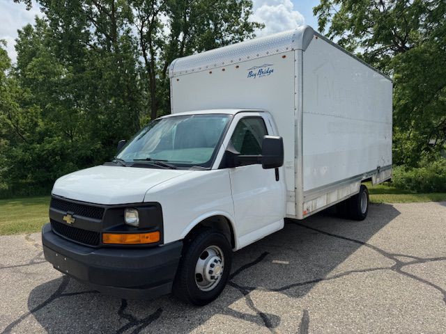 2017 Chevrolet Express Image 1