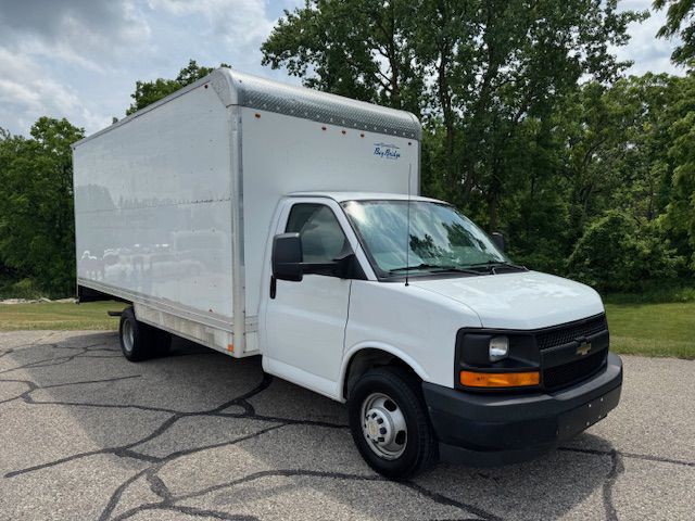 2017 Chevrolet Express Image 2