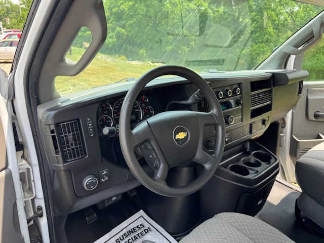 2017 Chevrolet Express Image 11