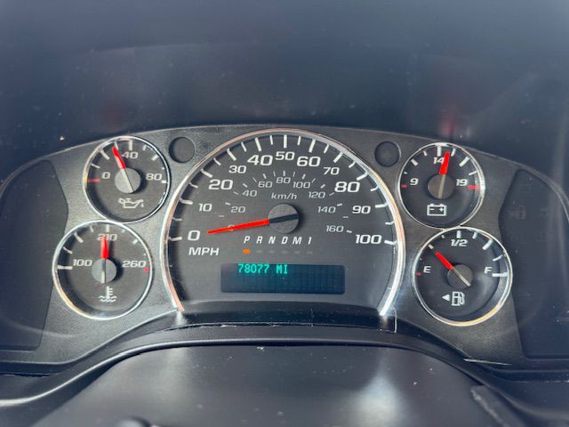 2017 Chevrolet Express Image 17