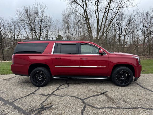 2015 GMC Yukon Image 3