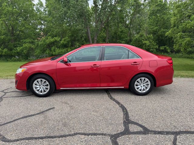 2014 Toyota Camry Image 5