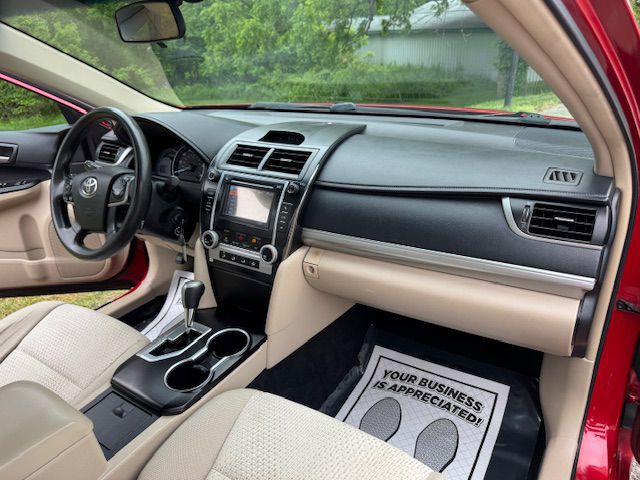 2014 Toyota Camry Image 13