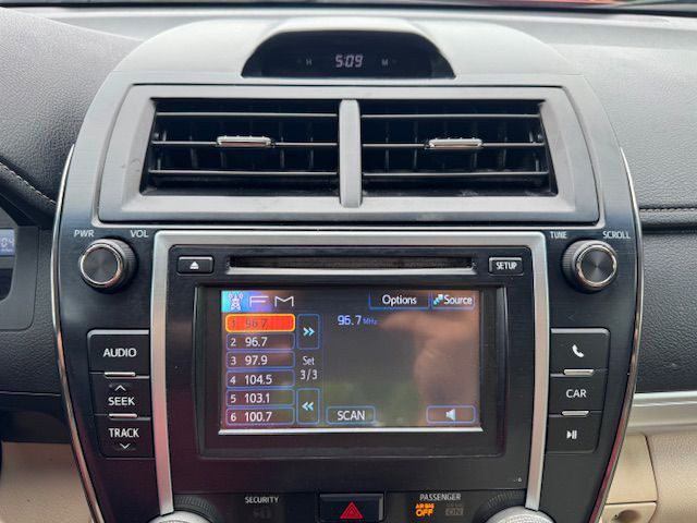 2014 Toyota Camry Image 22