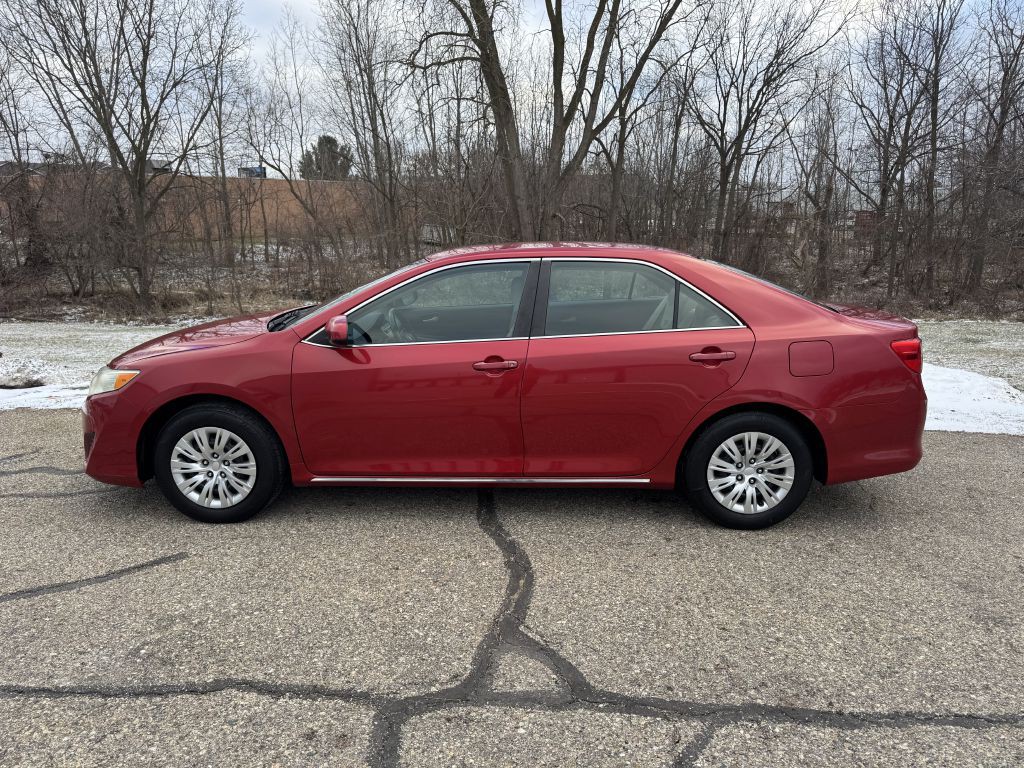 2014 Toyota Camry Image 5
