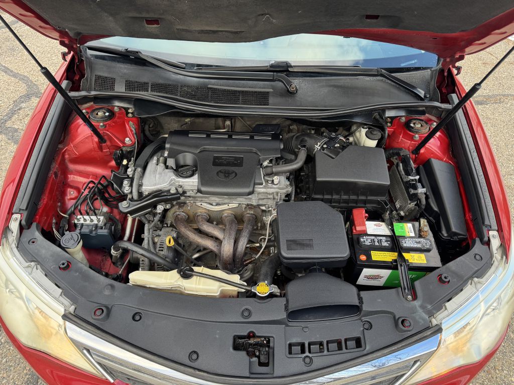 2014 Toyota Camry Image 8