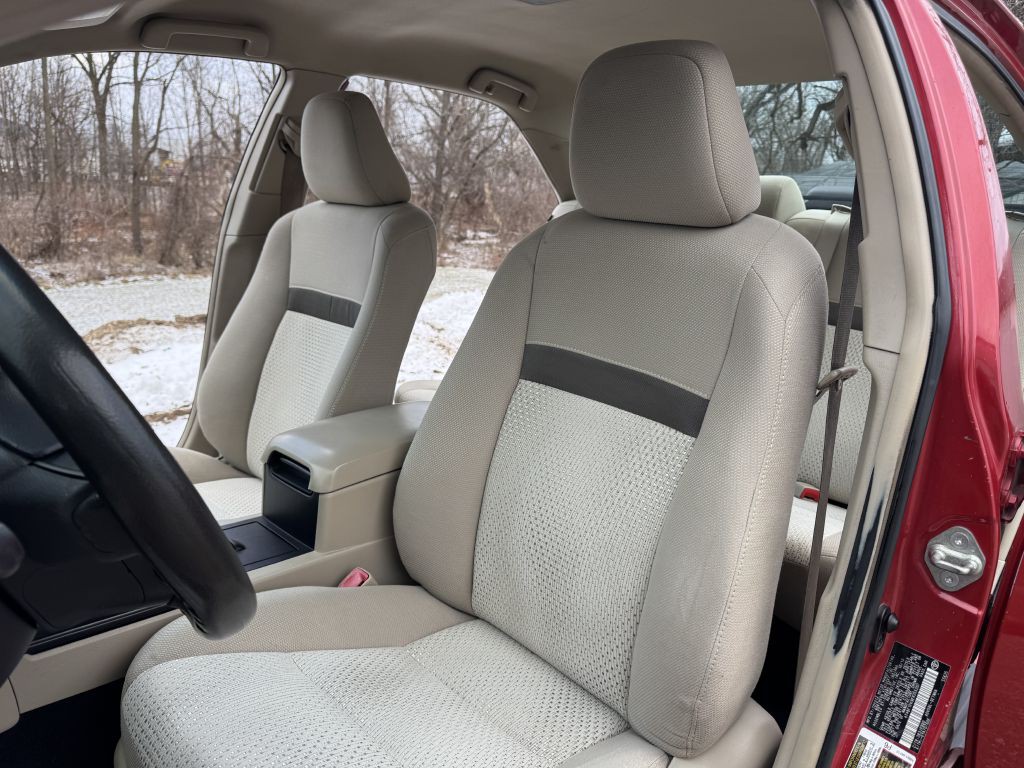 2014 Toyota Camry Image 12