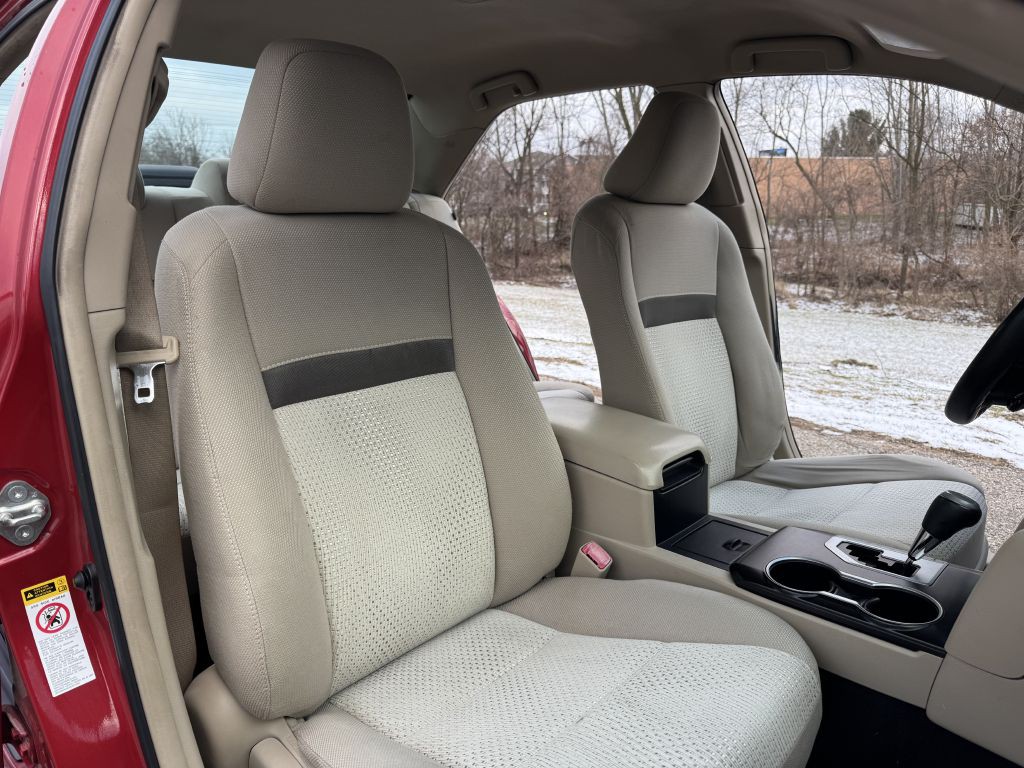 2014 Toyota Camry Image 15