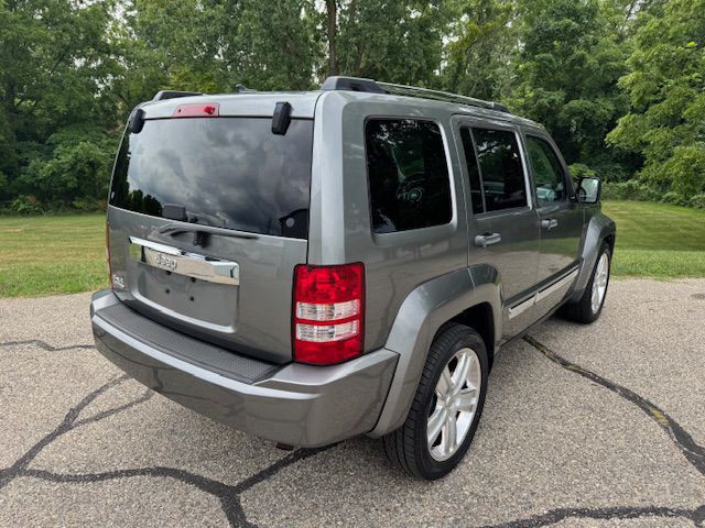 2012 Jeep Liberty Image 4