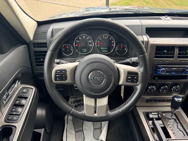 2012 Jeep Liberty Image 20