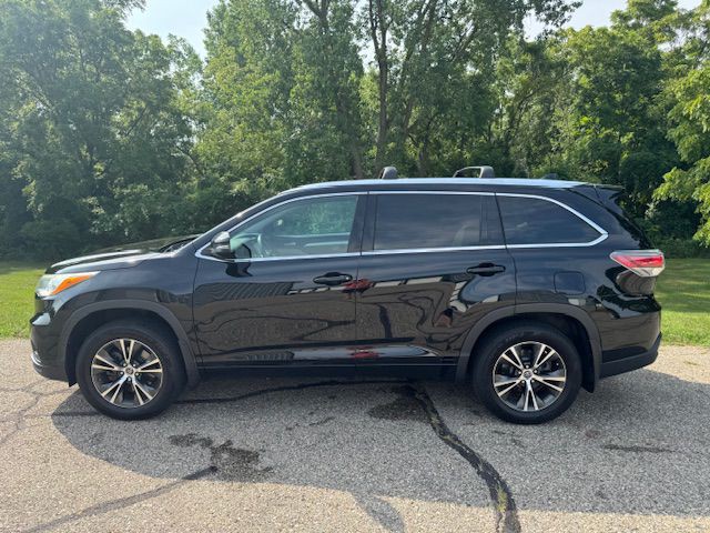 2016 Toyota Highlander Image 5