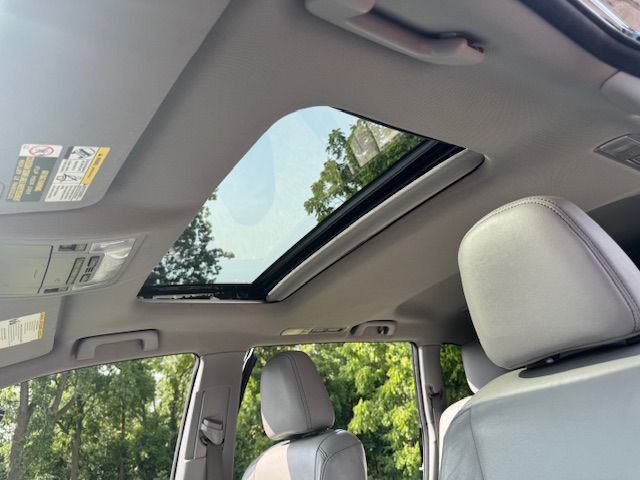 2016 Toyota Highlander Image 9