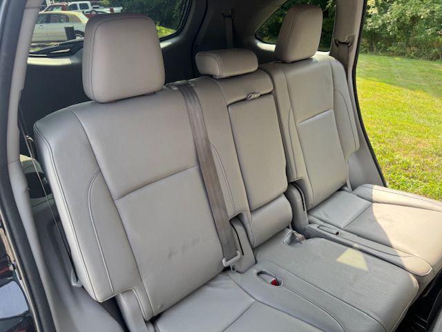 2016 Toyota Highlander Image 19