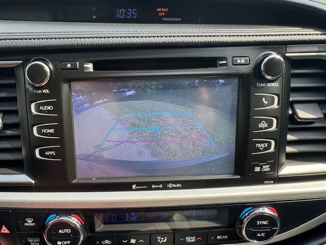 2016 Toyota Highlander Image 27