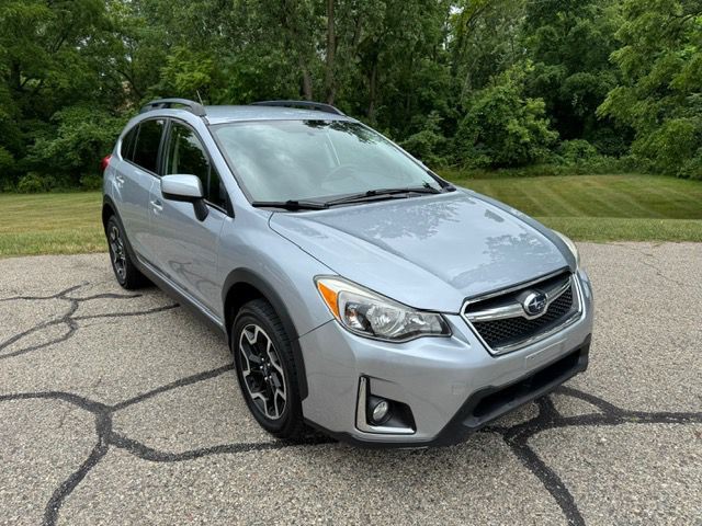 2016 Subaru Crosstrek Image 2