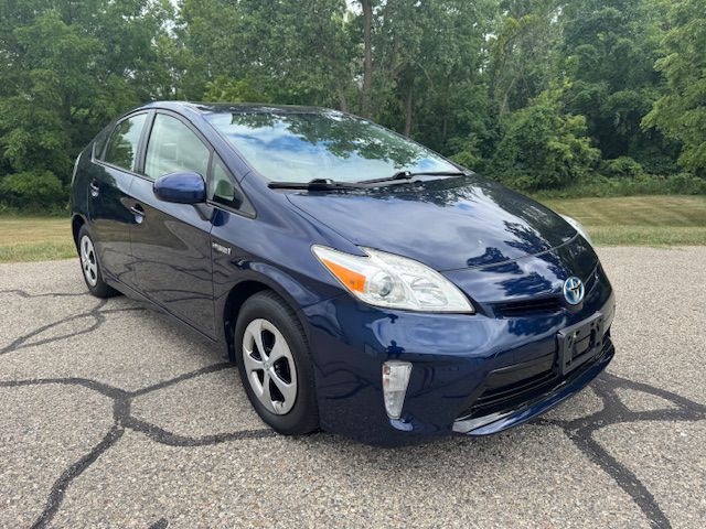 2012 Toyota Prius Image 2