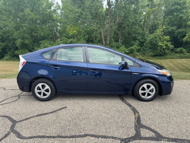 2012 Toyota Prius Image 4