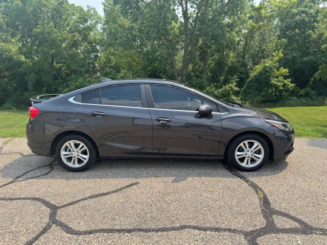 2016 Chevrolet Cruze Image 4