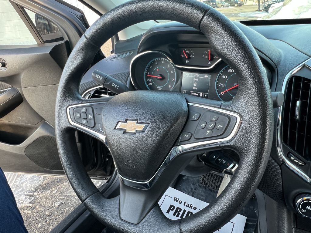 2016 Chevrolet Cruze Image 9