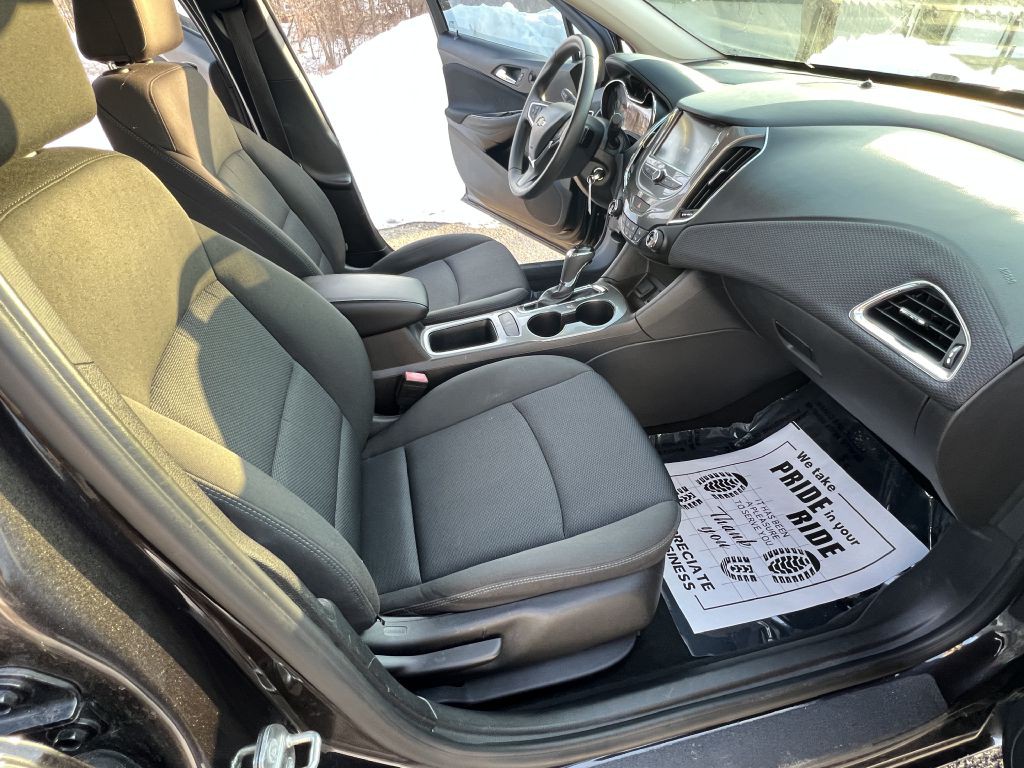 2016 Chevrolet Cruze Image 12